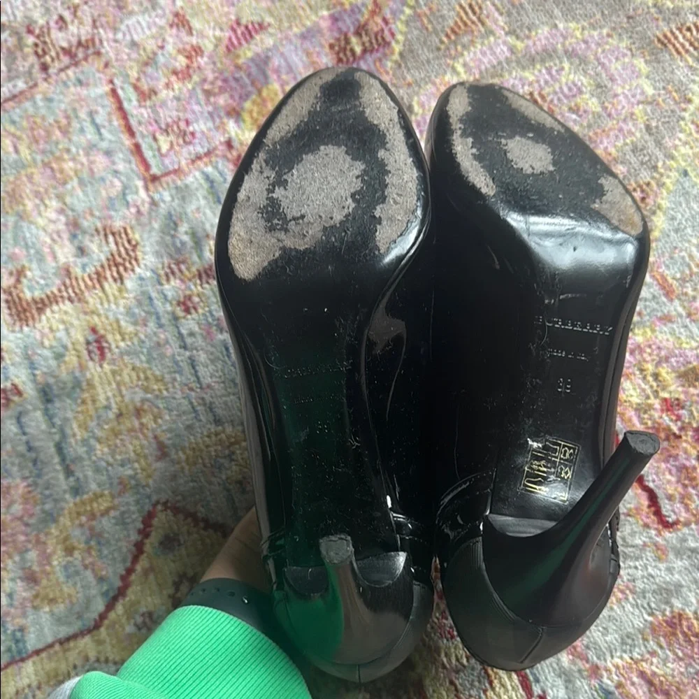 Women’s Burberry Heels - Picture 3 of 5